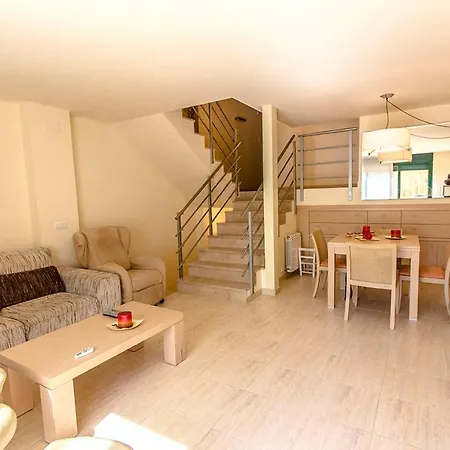 3 Bedrooms House At 500 M Away From The With Shared Pool Enclosed Garden And Wifi * Tarragona